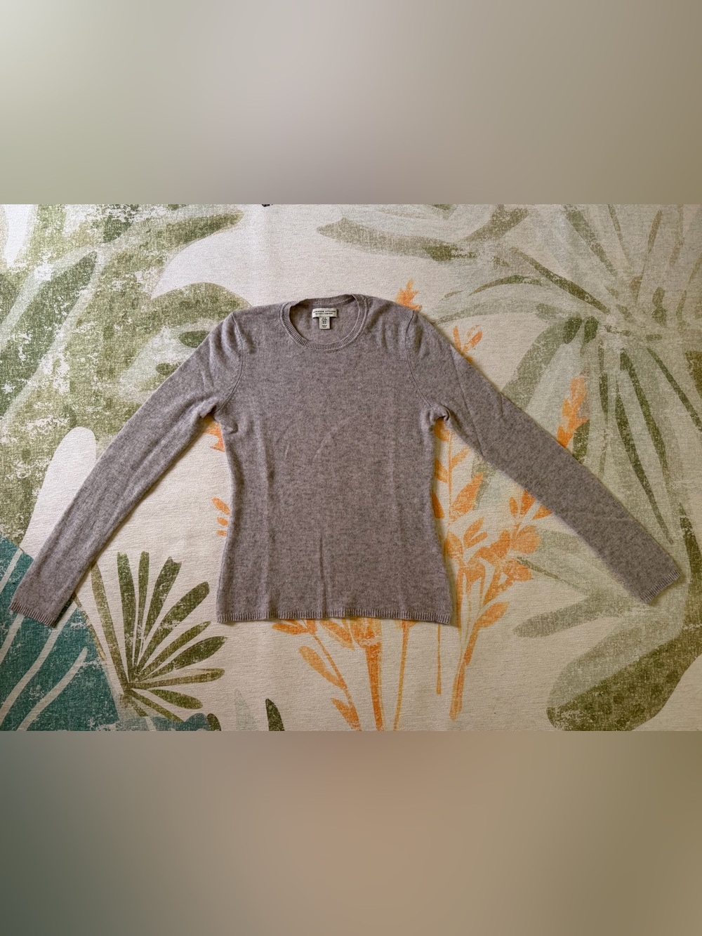 Adrienne Vittadini Grey Cashmere Sweater - Size Medium